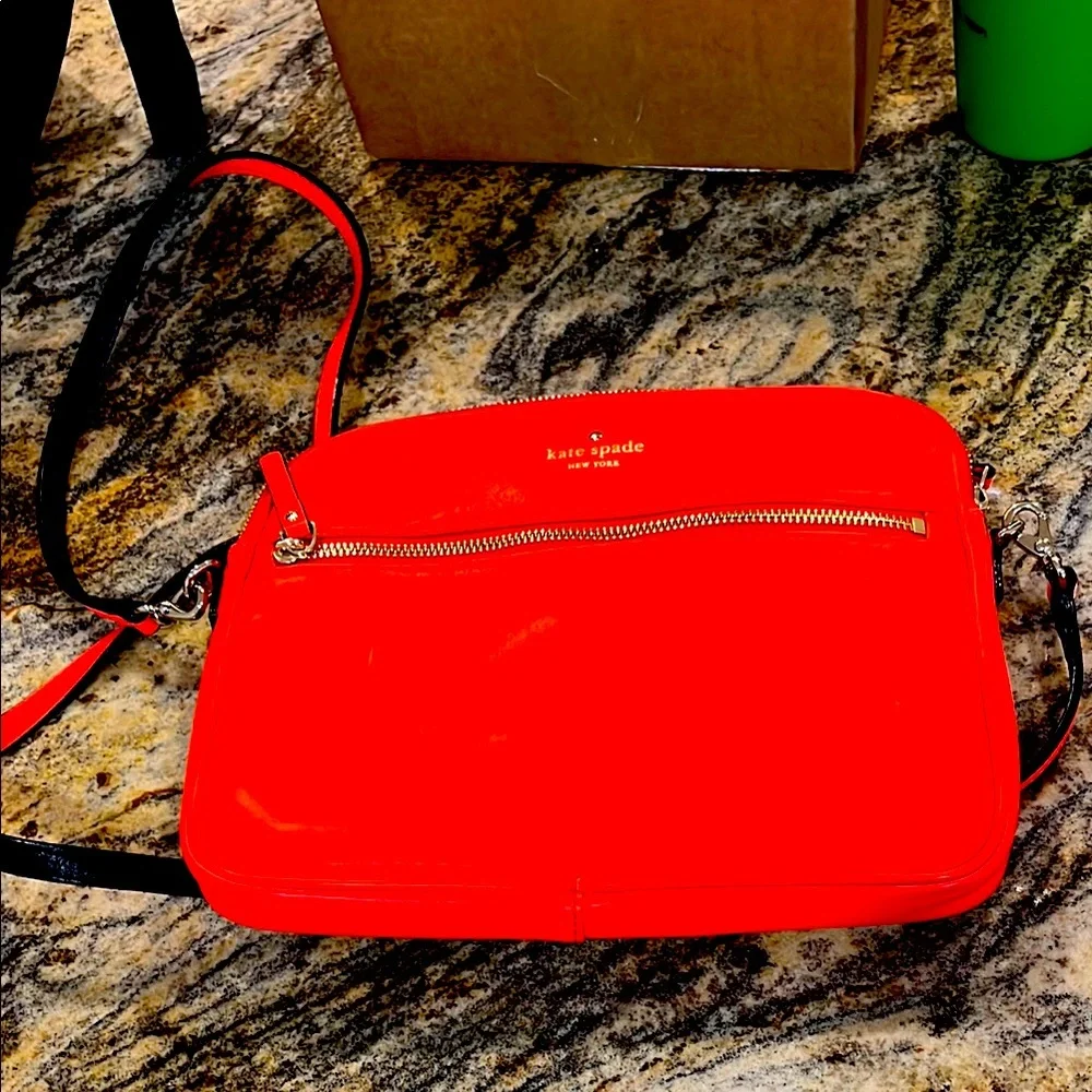 Kate Spade 👜 - Picture 1 of 1